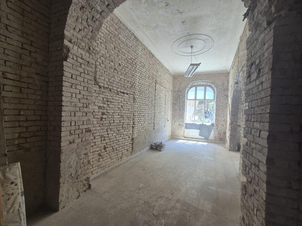 Spatii comerciale de vanzare Brasov Central 6