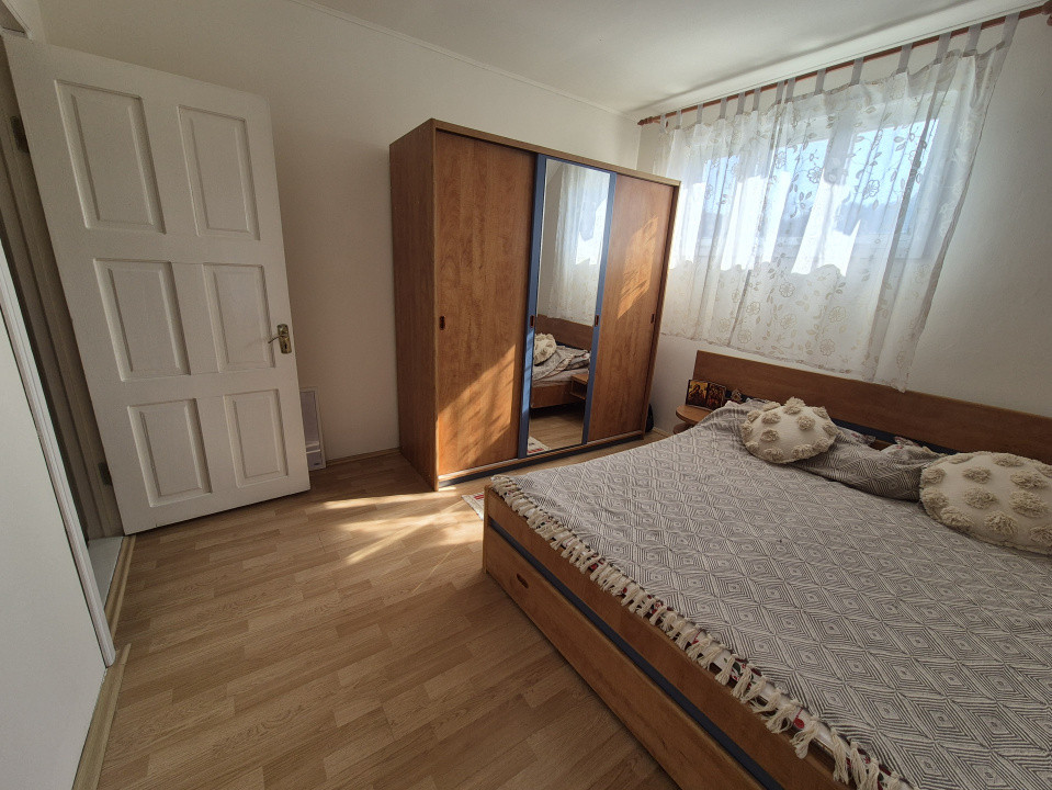 Case de vanzare Brezoi Central 13